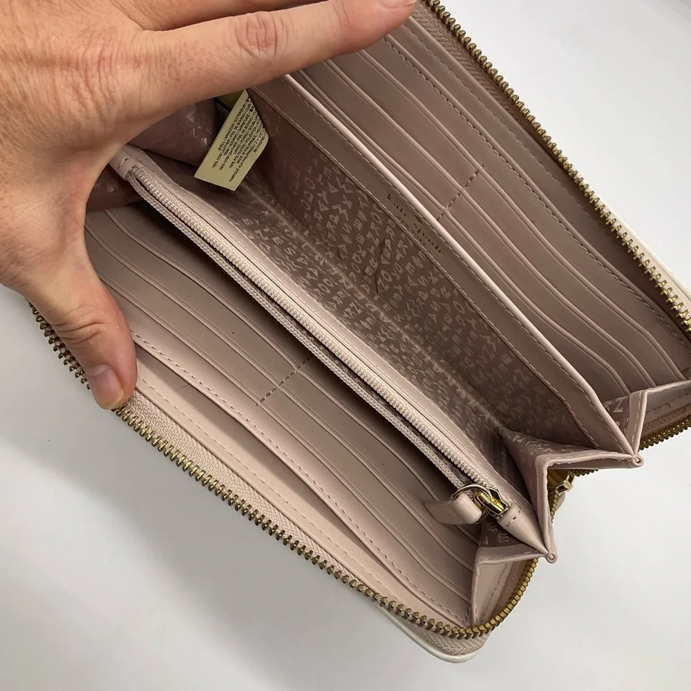 KATE SPADE‎ PEBBLE LEATHER ZIPPY WALLET